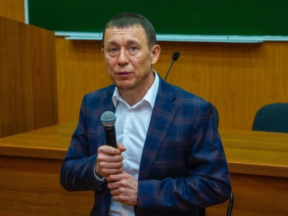 В НХТИ прошла встреча студентов с мэром города