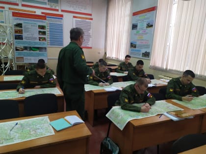 29 юношей НХТИ завершили семестр в Военном учебном центре КНИТУ.