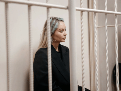 Хозяйка фермы «Мир», где сгорели мигранты, останется под домашним арестом