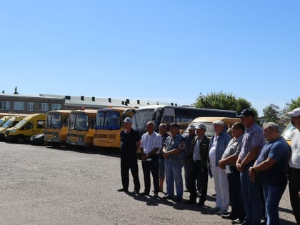 В Нурлате перед началом учебного года проверяют школьные автобусы