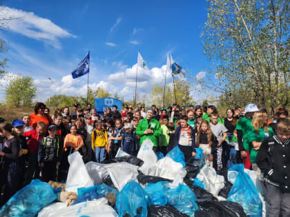 В столице Татарстана на субботник по расчистке берега Казанки вышли больше 160 человек