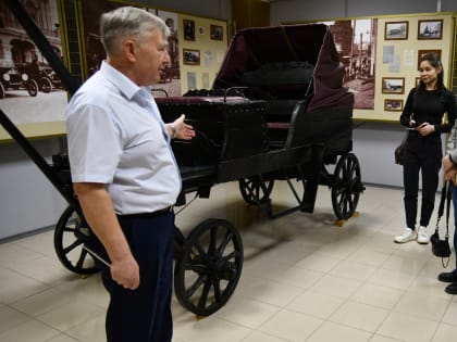 Сотрудники министерства с детьми посетили музей истории ГИБДД