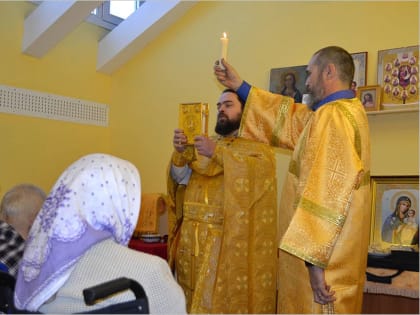 Елабужский священник посетил дом-интернат