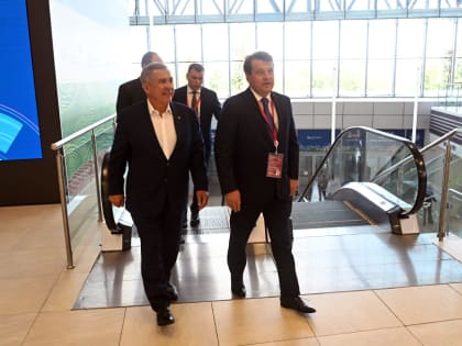 Ильсур Метшин принимает участие в Восточном экономическом форуме