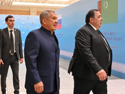 «Здесь популярны наши грузовики»: зачем Мишустин и Минниханов поехали в Ашхабад