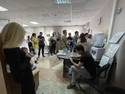 Челнинцы встали в очереди за загранпаспортами