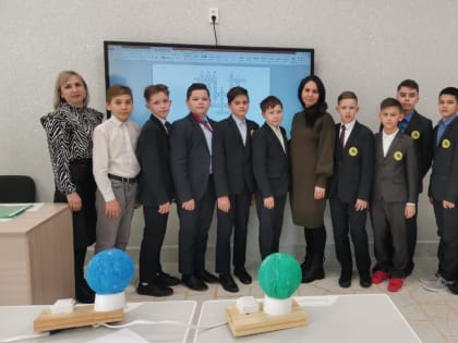 «Мы видим в вас героев славных!»