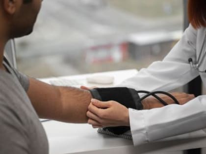 Врачи объяснили, какое артериальное давление требует незамедлительного вызова «скорой»