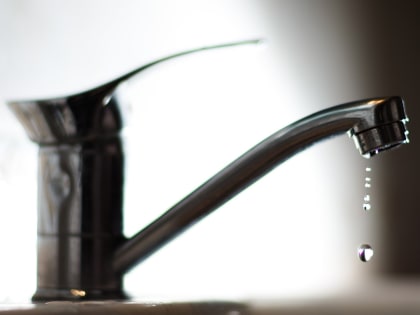 Сегодня в домах нескольких районов Казани вода может окраситься в зеленый цвет