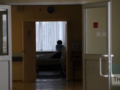 «От стола держаться подальше»: главный нарколог РТ о том, как не уйти в запой в праздники