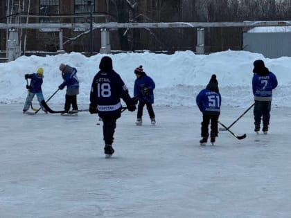 На Ушковских островах открылся каток