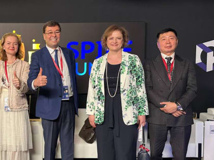 Роман Шайхутдинов на ПМЭФ-2023 рассказал о молодежном предпринимательстве на примере Иннополиса