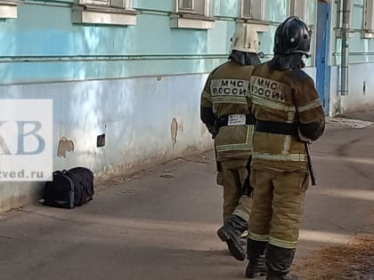 В Московском районе Казани у жилого дома обнаружили подозрительную сумку