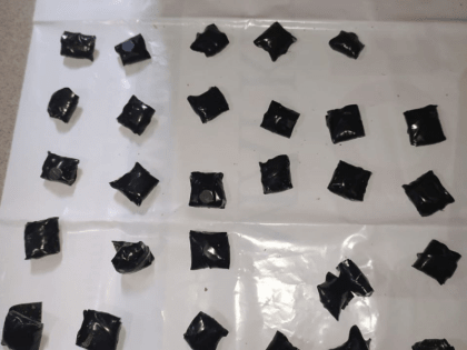 В Казани полицейские задержали 45-летнюю закладчицу мефедрона