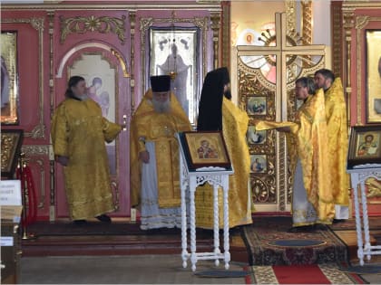 Епископ  Гавриил совершил Божественную литургию в Спасском соборе Елабуги