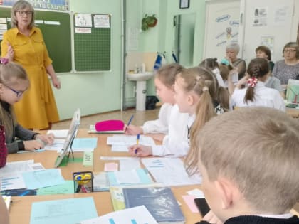 13 марта 2023 г. на базе МБОУ «Полянская СОШ» прошел семинар   учителей начальных классов   общеобразовательных школ Спасского муниципального района