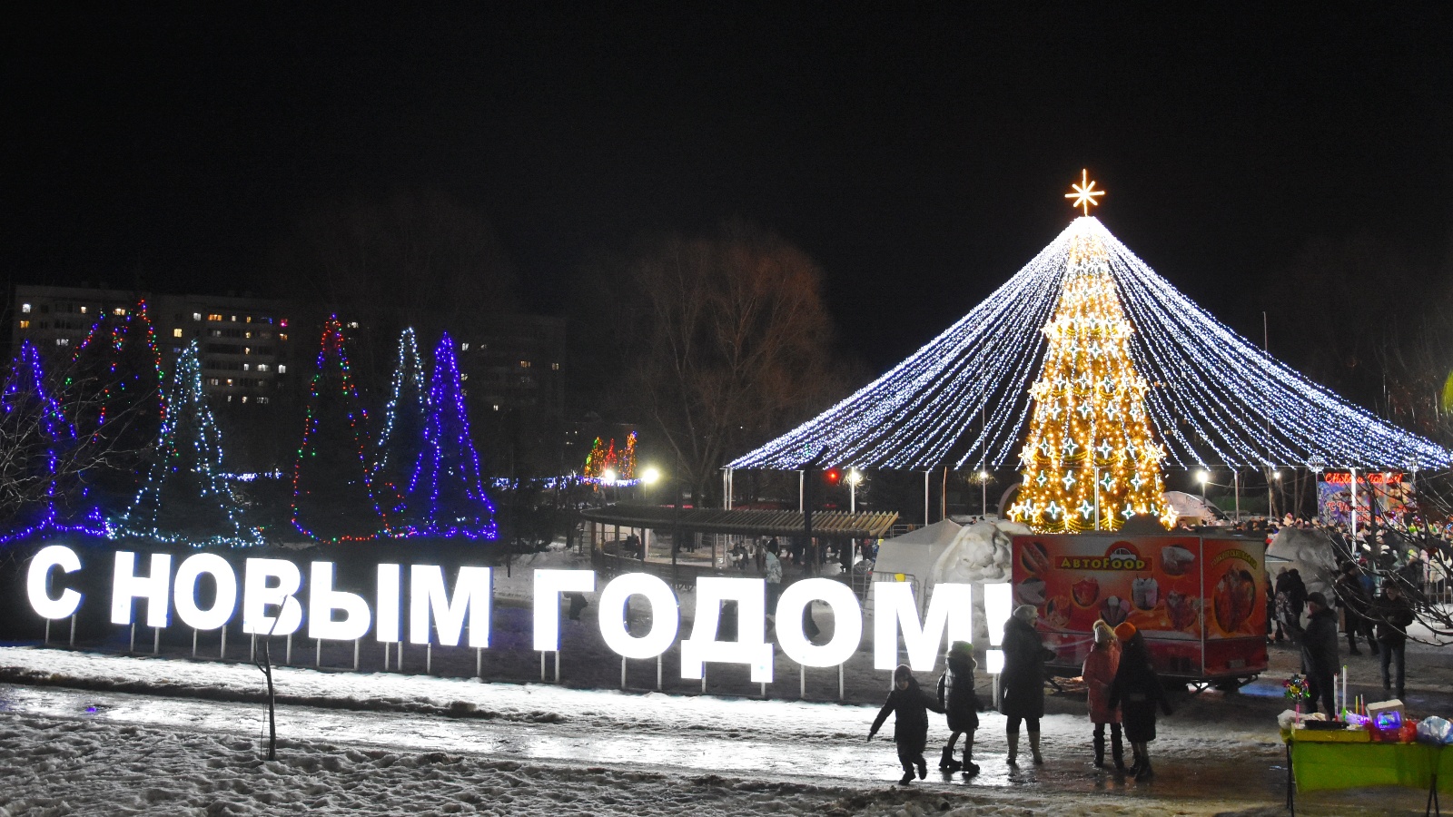 новогодняя елка в набережных челнах