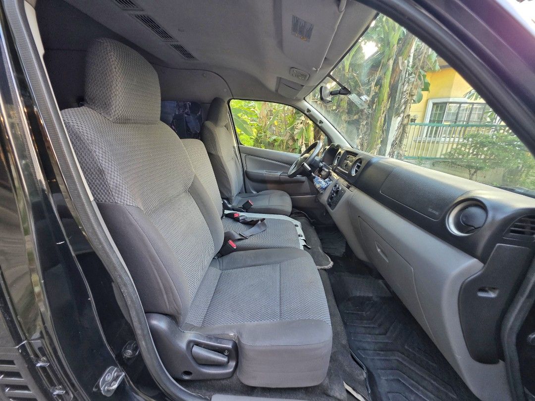 Nissan Nv350 Premium photo 4