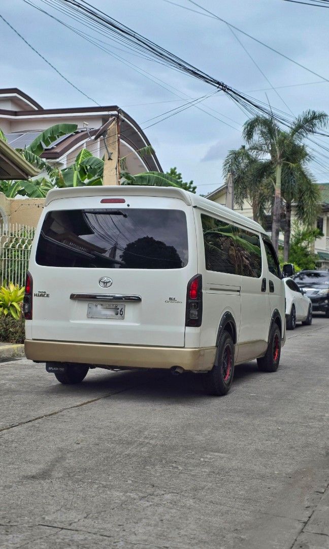 Toyota Hiace photo 4