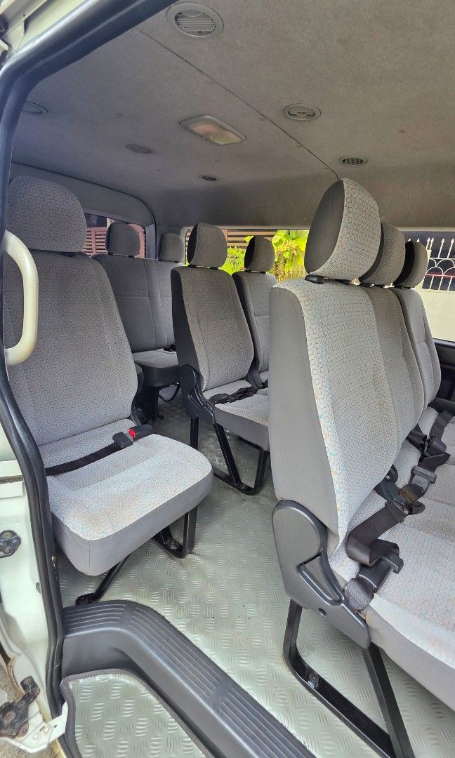 Toyota Hiace photo 5