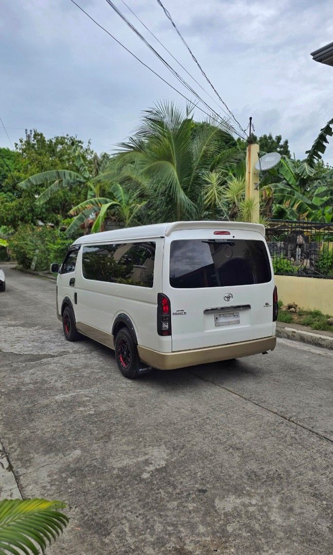 Toyota Hiace photo 6