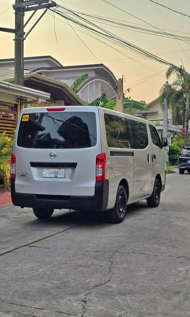 Nissan Nv350 photo 4
