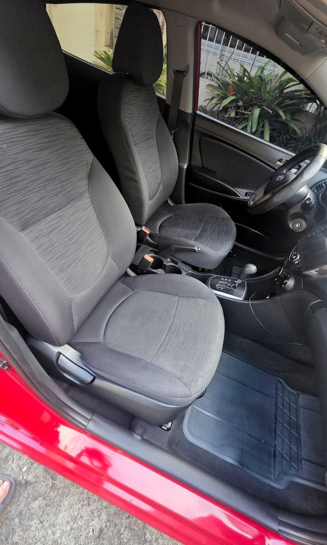 Hyundai Accent photo 5