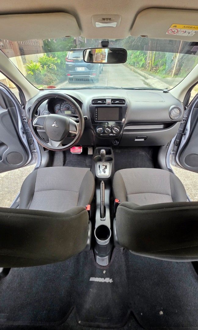Mitsubishi Mirage photo 2