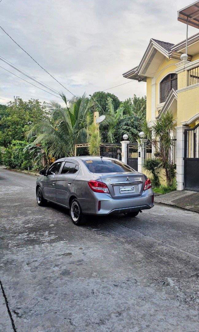 Mitsubishi Mirage photo 3