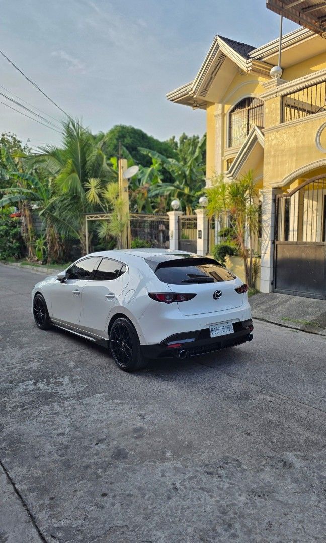 Mazda 3 photo 9