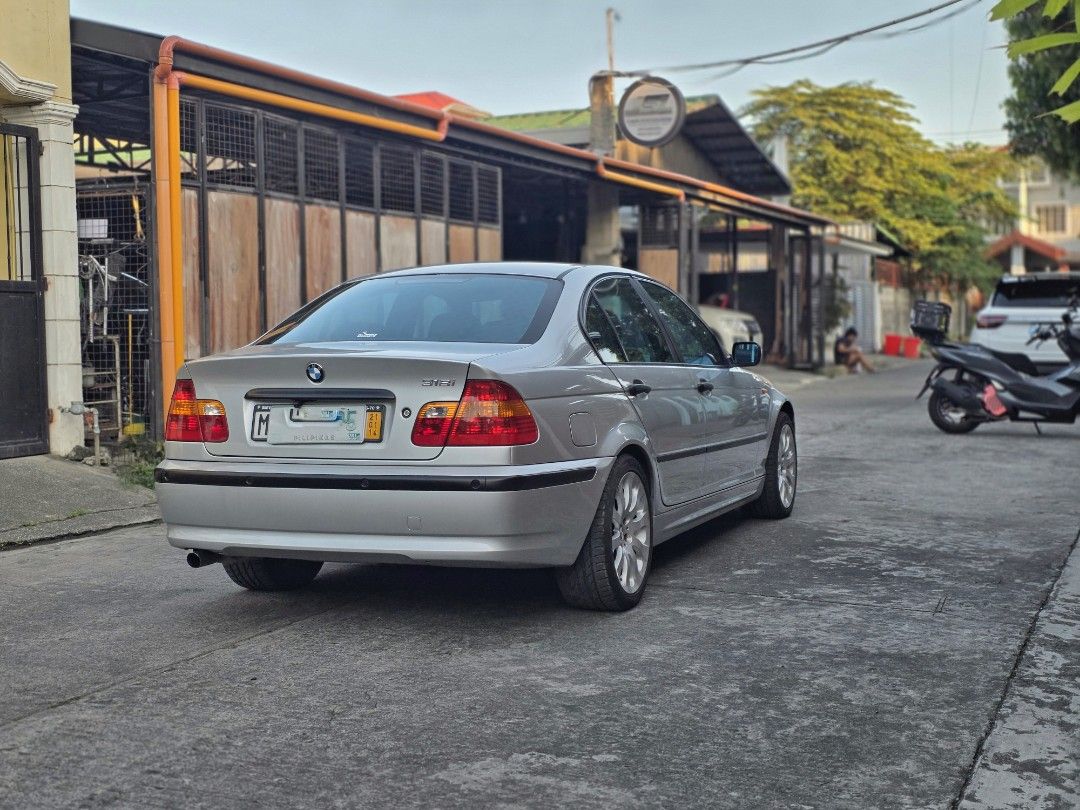 BMW 318i photo 3