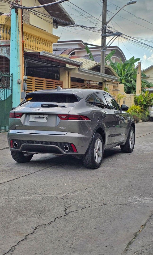 Jaguar E-Pace photo 7
