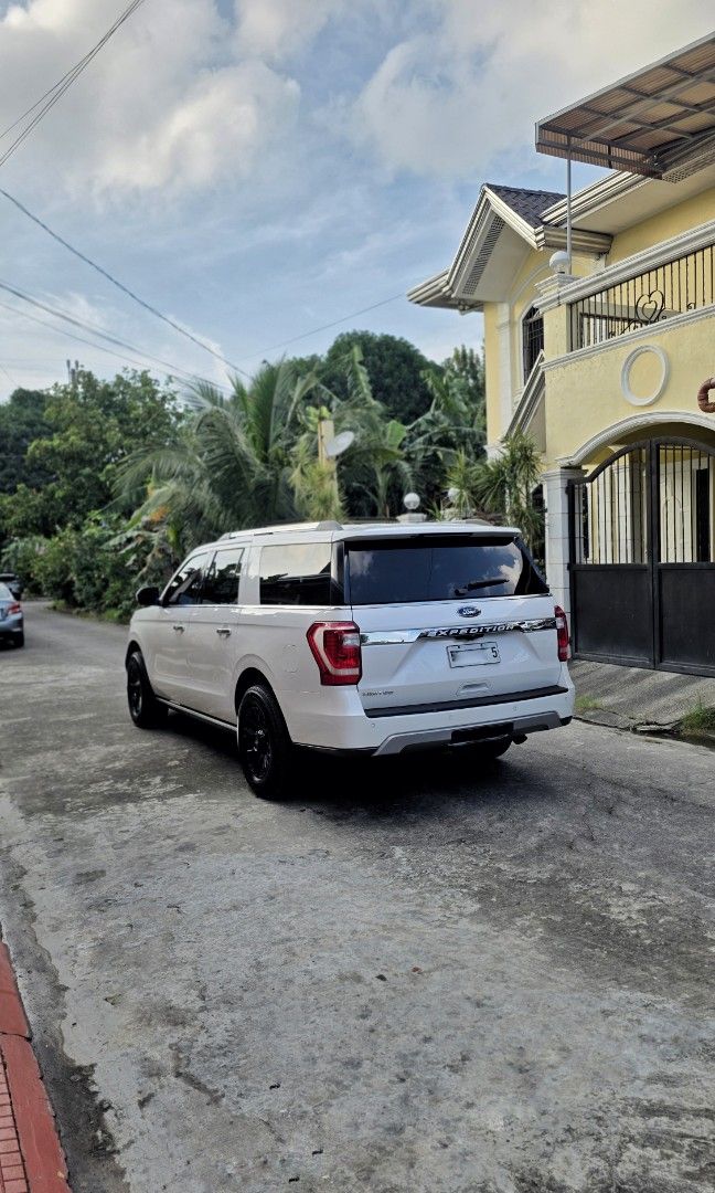 Ford Expedition photo 7