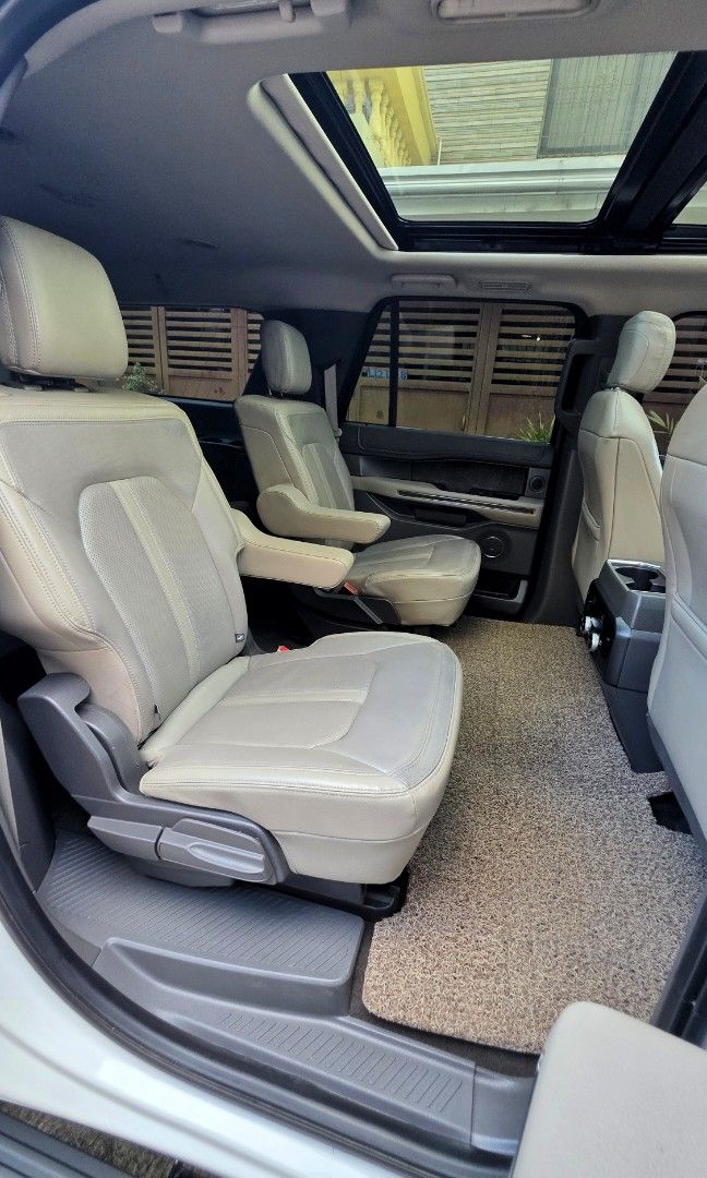 Ford Expedition photo 10