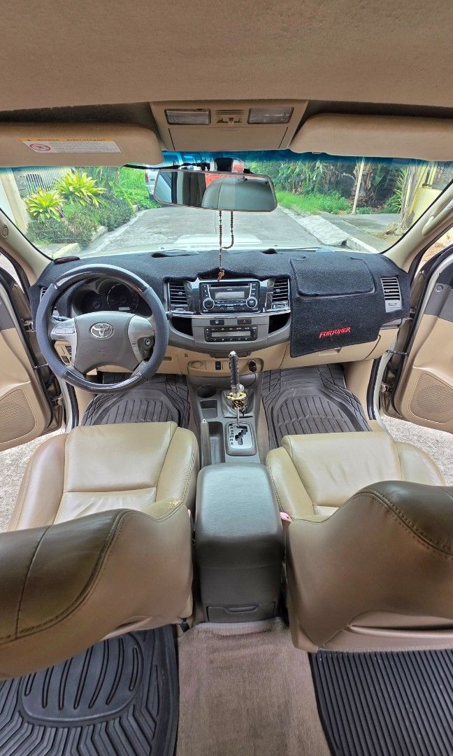 Toyota Fortuner photo 2