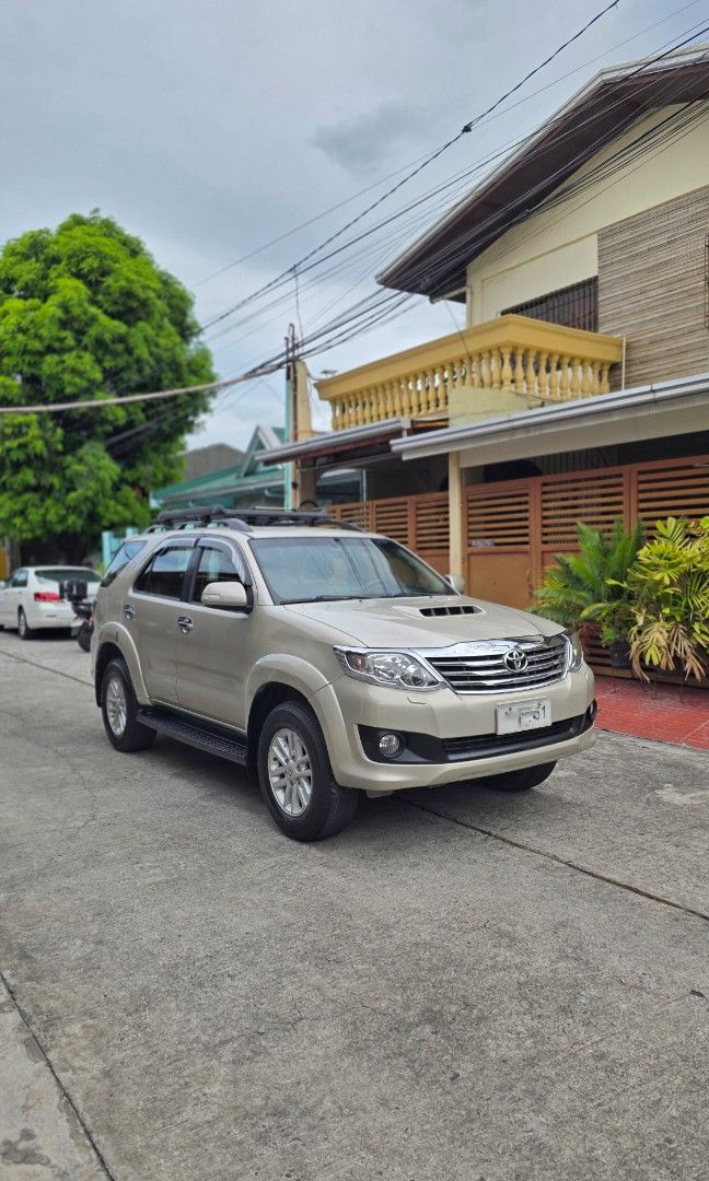 Toyota Fortuner photo 4