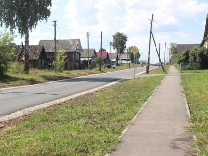 В Воткинском районе приняли в эксплуатацию участок дороги, отремонтированный по нацпроекту