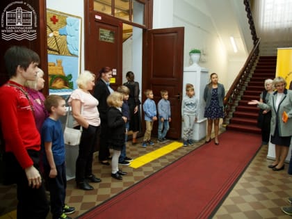 Сарапульский музей-заповедник поздравил юных гостей с Днем знаний