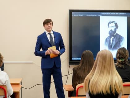 Министр просвещения предложил провести встречу учителей начальных классов с их учениками, перешедшими в выпускные классы