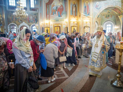 Архиерейское служение накануне праздника Успения Божией Матери