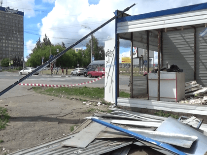 В Ижевске демонтировали ларек, где незаконно торговали алкоголем