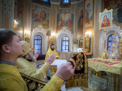 Служение архипастыря в Неделю сыропустную