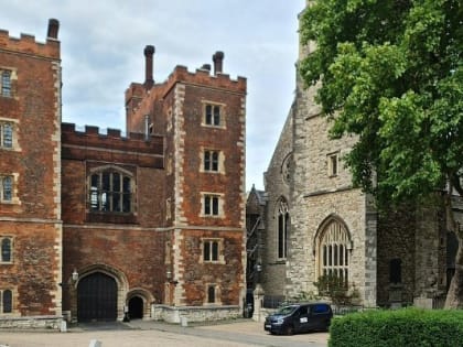 Карл III «поругался» с Церковью Англии по поводу своей коронации