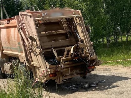 Мальчик-подросток погиб под колесами мусоровоза в Удмуртии