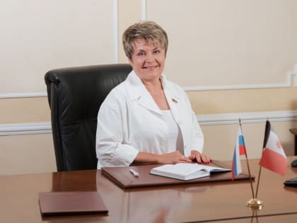 Лариса Буранова поздравляет с Днем народного единства и Днем государственности