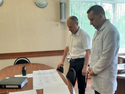 Александр Шаклеин с рабочим визитом посетил Республиканскую офтальмологическую клиническую больницу