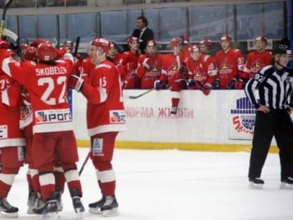 Хоккеисты «Ижстали» обыграли на своём льду «Рязань-ВДВ»