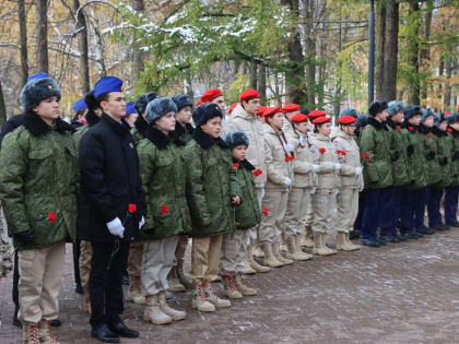 В Госсовете Удмуртии прошёл Урок патриотизма, посвящённый Дню народного единства и 103-й годовщине государственности республики