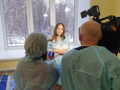 Съемки телевизионного сюжета в родильном доме №6 об изменении маршрутизации беременных и рожениц в Удмуртской Республике