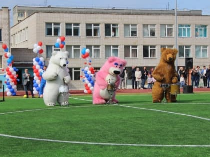 Школа № 74 Ижевска получила новый стадион за 19 млн рублей